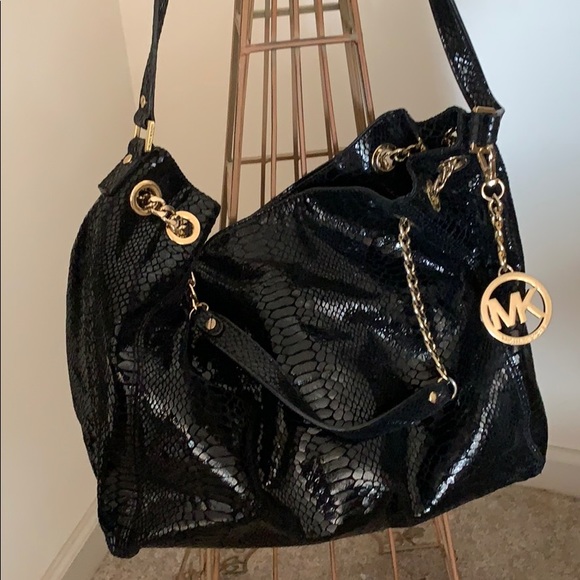 Michael Kors Handbags - Michael Kors pocketbook